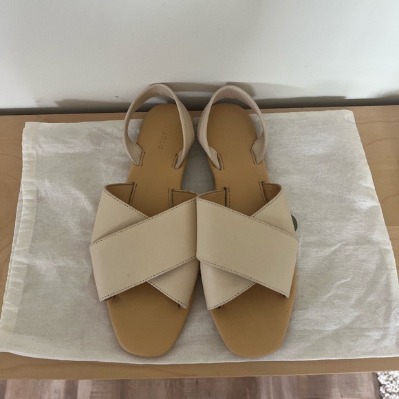 Rare Nisolo Cross-Strap Sandal in White/Bone - Never Used - Picture 6 of 7
